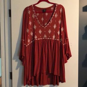 Flower embroidered tunic